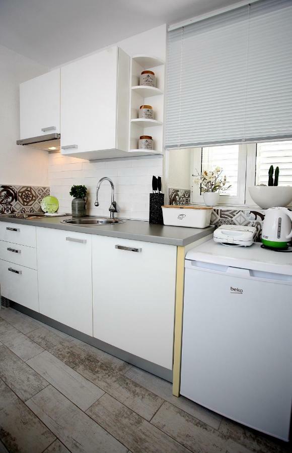 Charming Seaside Apartment Primošten Extérieur photo